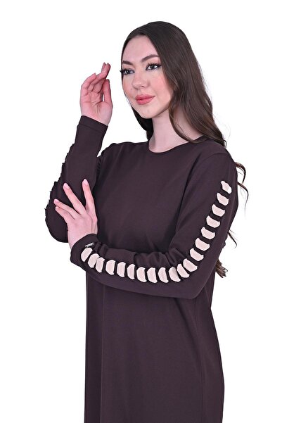 Invee فستان تريكو عاكس بني