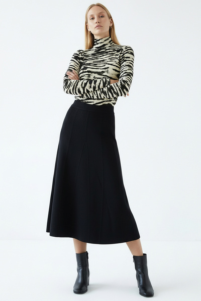 Exquise High Waist Midi Knit Regular Skirt