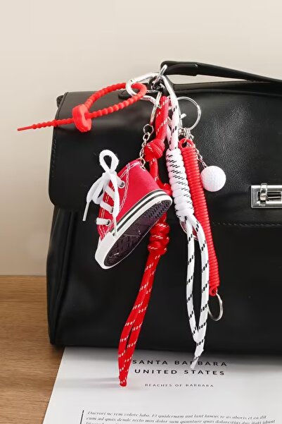 İLKYAZ سلسلة مفاتيح على شكل حقيبة أحمر اللون وإكسسوار للحقيبة (الحقيبة غير متضمنة)