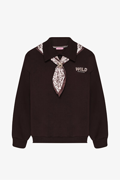 Quzu Fular Detaylı Yakalı Sweatshirt