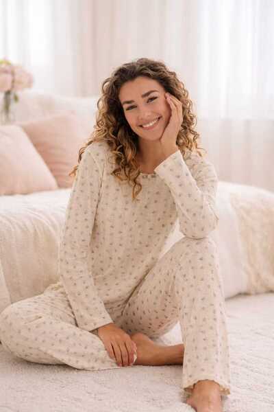 Mihra طقم بيجامة نسائية من ترانسفير ريبانا بنقشة زهور صغيرة