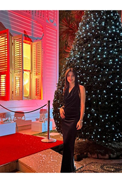 STRENGTH WEAR Kadife Siyah Sırt Dekolteli Davet Elbisesi