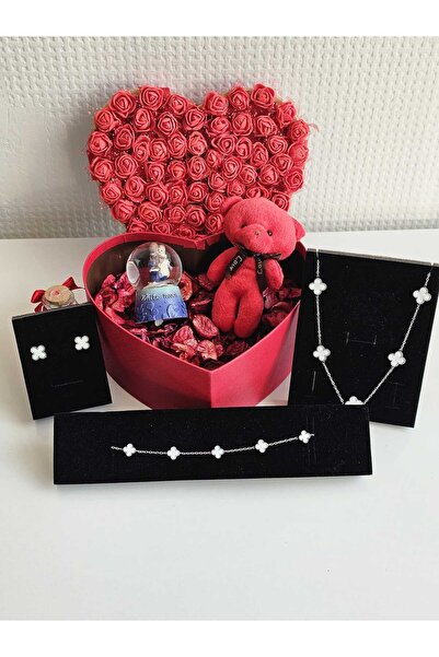 FİORELLA HEDİYE Romantik Kalp Kutulu Hediye Seti | Peluş Ayıcık + Kar Küresi + Çelik Kolye
