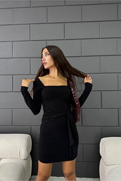 Fav Style فستان نسائي قصير بياقة مربعة وأكمام طويلة وتفاصيل ربط باللون الأسود