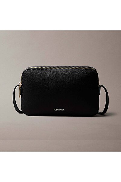 Calvin Klein Logolu Ayarlanabilir Askılı Çanta LV04F3276G332 ÇANTA LV04F3276G...