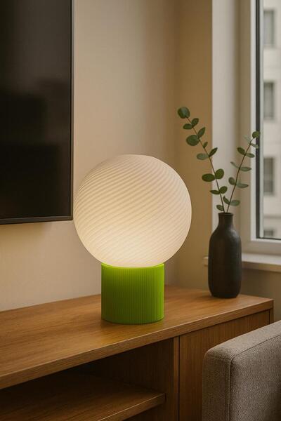 Miolette 3D Spiral Küre Abajur: Canlı Yeşil Tabanlı Modern Sanat