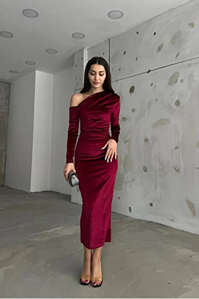 Nika Fashion Rochie din catifea adunată cu un singur umăr