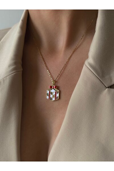 AYLAKAYA السنة الجديدة تحت عنوان قلادة الصلب