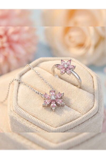 PURE BERRY ZİRKON TAŞLI AYARLANABİLİR LOTUS YÜZÜK VE LOTUS KOLYE ÇELİK KARARMAZ ZİNCİR HEDİYE KUTUSUNDA