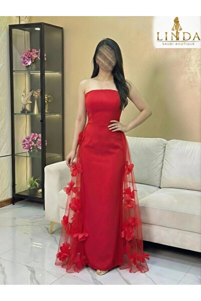 Narla فستان احمر بذيل