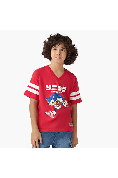 CPLG تي شيرت سونيك ذا هيدجهوج بطبعة ورقية ورقبة على شكل V وأكمام قصيرة