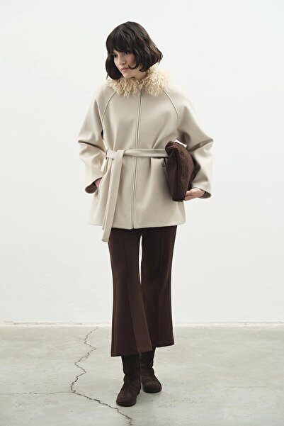 Hooopstore Fur Collar Beige Coat