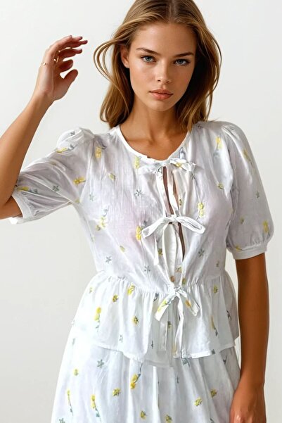 Trend Alaçatı Stili Γυναικεία κίτρινη μπλούζα με λαστιχένια μανίκια με κέντημ...