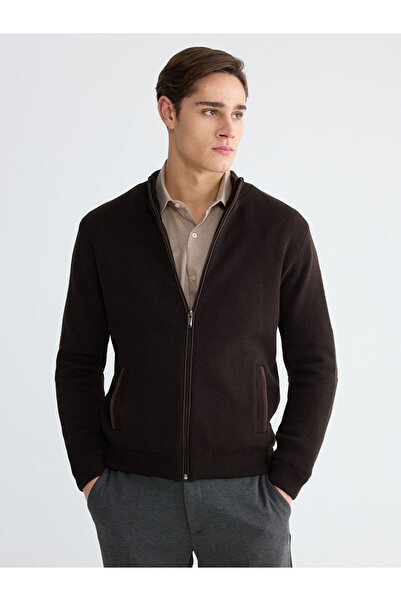 LC Waikiki Sparkling Choices de la Shining Store StandardFit College Roba Car...