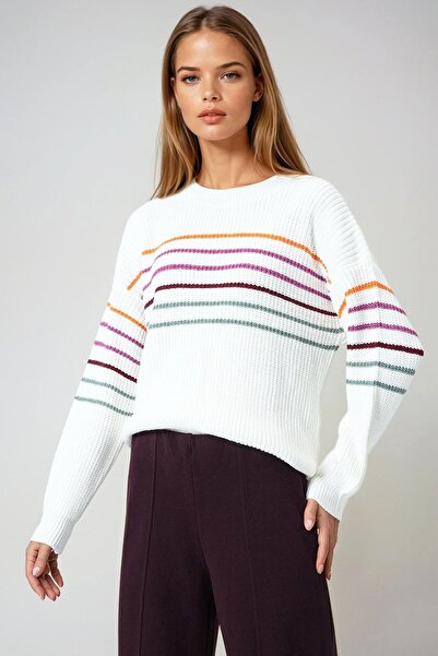 Trend Alaçatı Stili Γυναικείο πλεκτό πουλόβερ με ριγέ λαιμόκοψη εκρού Vs01042