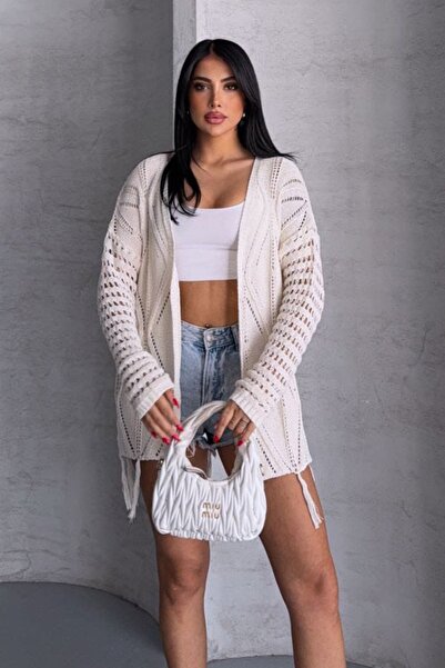 Trend Alaçatı Stili Kadın Ekru Püsküllü Ajurlu Hırka Vs00761