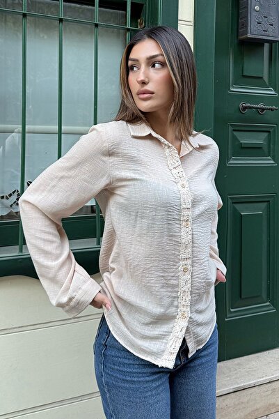 Trend Alaçatı Stili Kadın Bej Güpür Detaylı Oversize Gömlek V00014-B