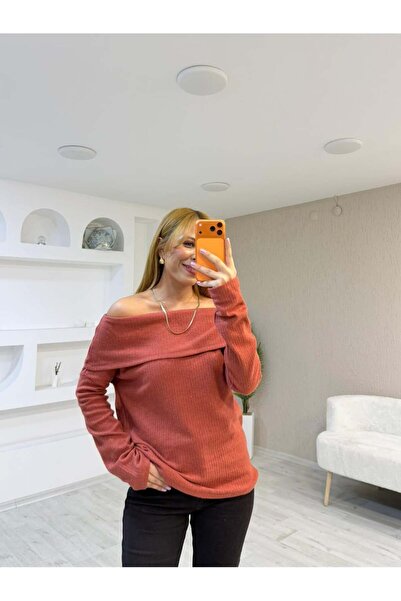 İrka Moda Yumoş Madonna Yaka Bluz