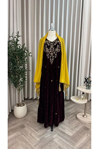 Farah Fashion جلابية فاخرة بتصميم أنثوي راقٍ تجمع بين الأصالة واللمسة العصرية