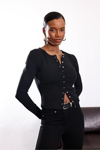 5in1Canpolat Μαύρη μπλούζα με λεπτομέρεια με κοτλέ κουμπώματα 10882