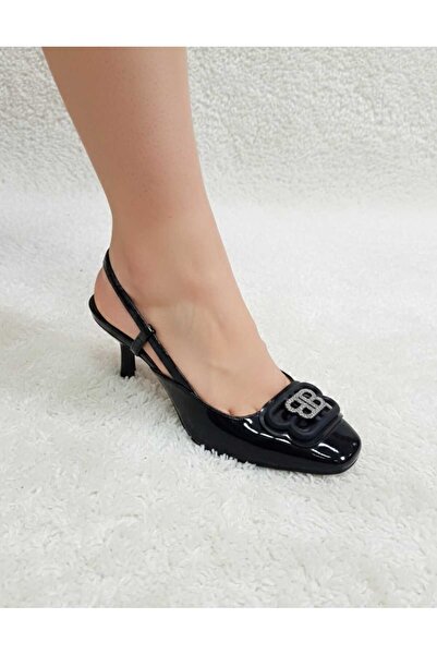 VARLIK AYAKKABI أحذية بكعب عالي من الجلد اللامع للموسم الجديد