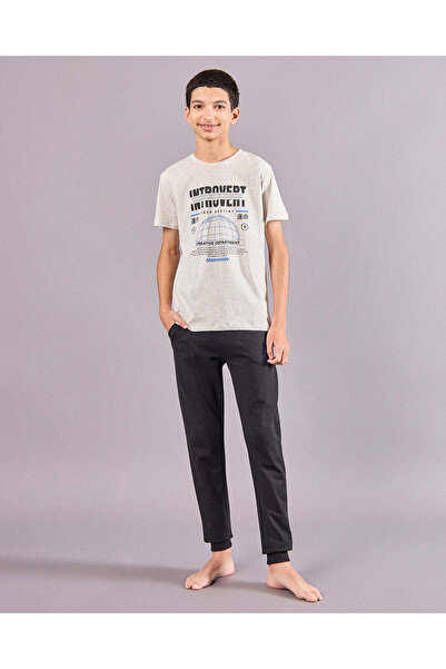 REDTAG طقم بيجامة مطبوع للأولاد الكبار (قطعتين)