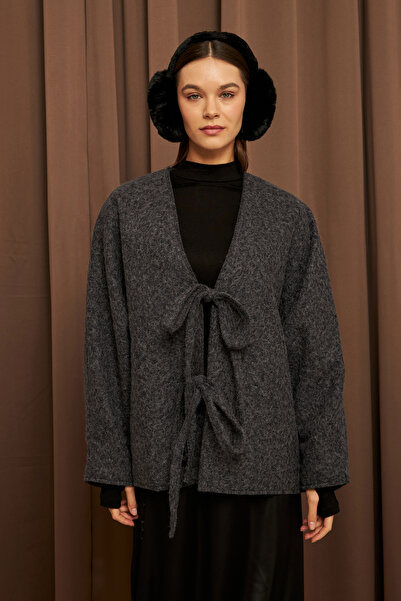 Bipantolon Jachetă de damă antracit cu detaliu de dantelă, importată