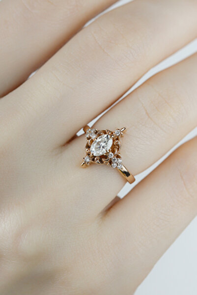 Coy Diamond Vintage Yüzük,Pırlanta Yüzük,14 Ayar Altın Tasarım Vintage Yüzük