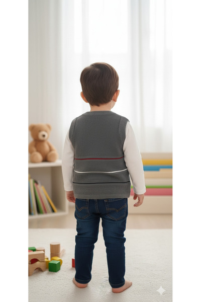 MODA Front Buttoned Cotton Knitwear Boy's Vest with Lion Motif