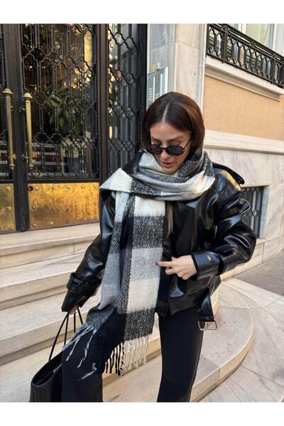 Tina İstanbul وشاح شتوي من الصوف المستورد مخطط باللون الأسود