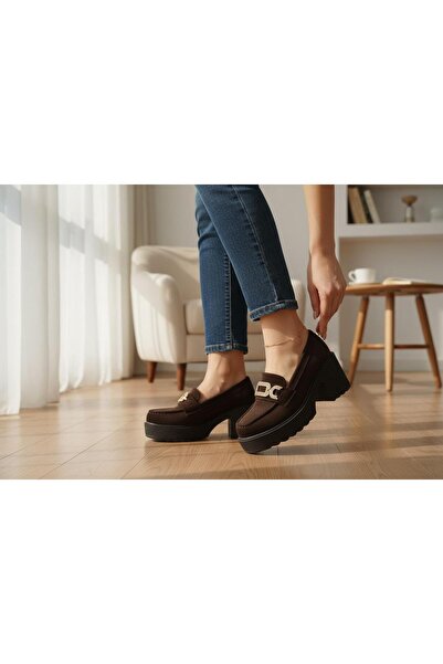 BAYRAMOĞLU KUNDURA Mocasini de damă din catifea maro, cu cataramă lucioasă