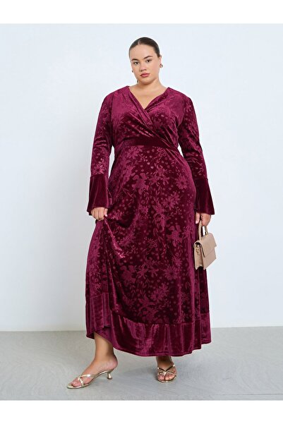 Styli Plus Size Burgundy Floral Velvet Maxi Dress