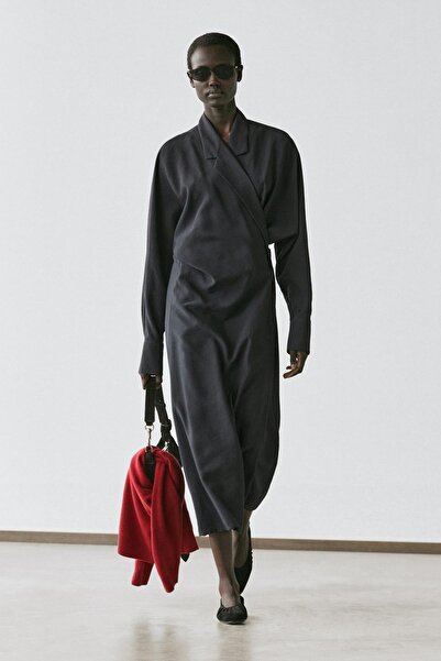 Massimo Dutti Drape detaylı midi elbise