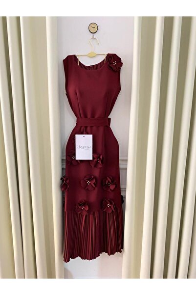 RWETA فستان ناعم عنابي ميدي بتفاصيل ورود