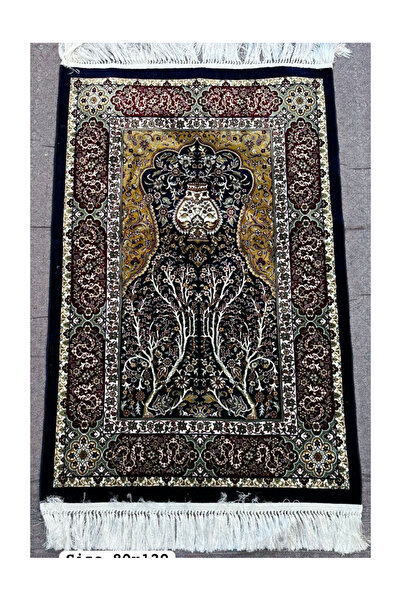 GENERAL It is a Turkish prayer rug with a luxurious classic design known as the "Tree of Life".