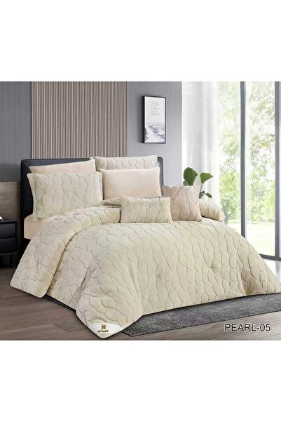 miral Winter double bed set with an attractive design that makes you feel warm and comfortable. 8 pieces, 240*260 cm