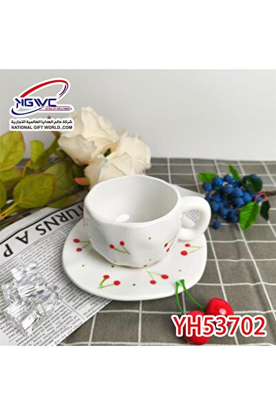 KAZUKO فنجان قهوة مع صحن على شكل قلب – طقم سيراميك بتصميم قلوب أنيق