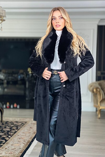 Rain and River معطف طويل من قماش التايلاندي المفصل بالفرو