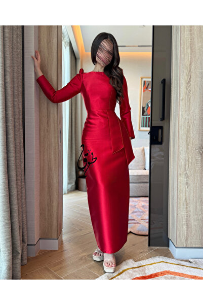 toog Red satin dress with a straight cut and long sleeves