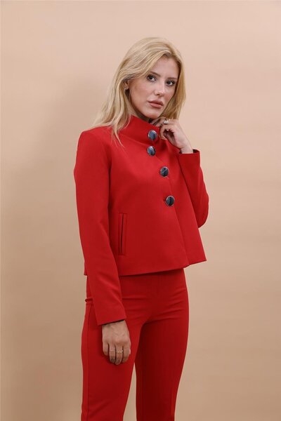 ÖNDER ÖZSOY ياقة مرتفعة متوسطة الطول سترة رياضية قصيرة للنساء-أحمر