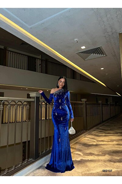 Modafeminen Rochie de seară din țesătură elastică din catifea, cu un singur u...