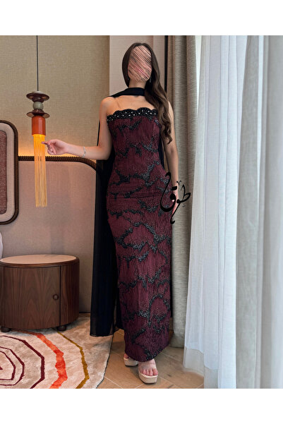 toog فستان سهرة خمري مطرز بدون أكمام مع شال