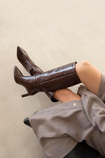 STRASWANS Poul Kadın Topuklu Kırışık Deri Çizme Kahve