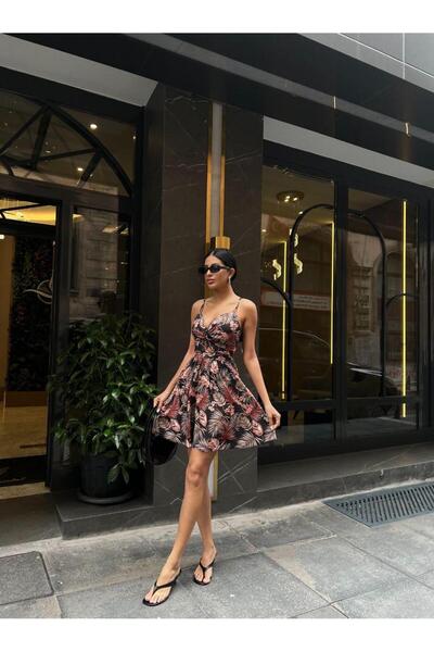 rengamoda فستان نسائي قصير منقوش من قماش الفيسكوز مع أشرطة للظهر وفتحة للبطن ...