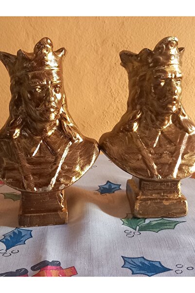 Fashion Johny Statuette of Stephen the Great. Lead. 1,620 Kg. H= 19 cm.