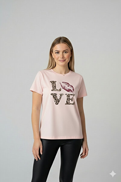 BUWOM تيشيرت نسائي من Leopard Love مطبوع برقبة دائرية