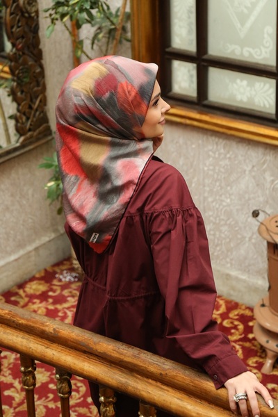 Tesettürnağme وشاح إيكوزين TN2102 بنمط الباتيك 07-أحمر مرجاني غامق-رمادي-جملي