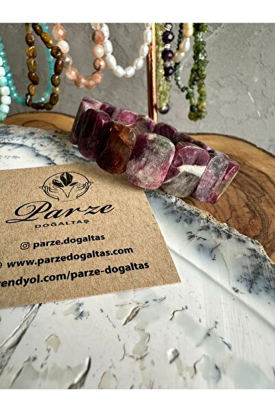 parze doğaltaş سوار من حجر التورمالين الوردي (الروبيليت) الطبيعي بقطع خاص