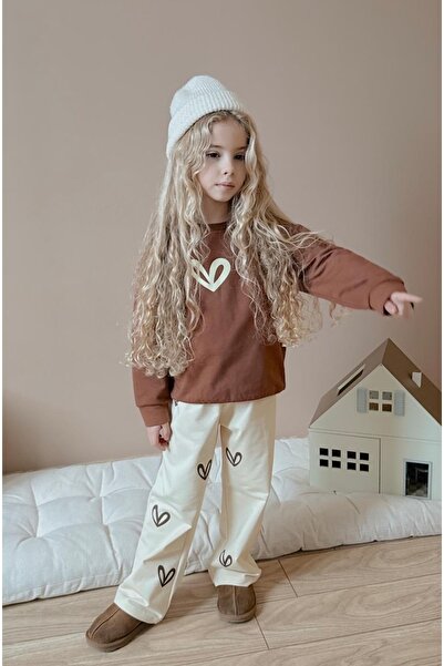 Patriko SET PENTRU FETE NOUA SEZONĂ DETAILAT IMPRIMAT CU INIMĂ CULOARE MARO C...