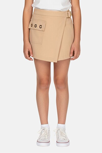 Michael Kors شورت بناتي سادة بقصة عادية، بيج